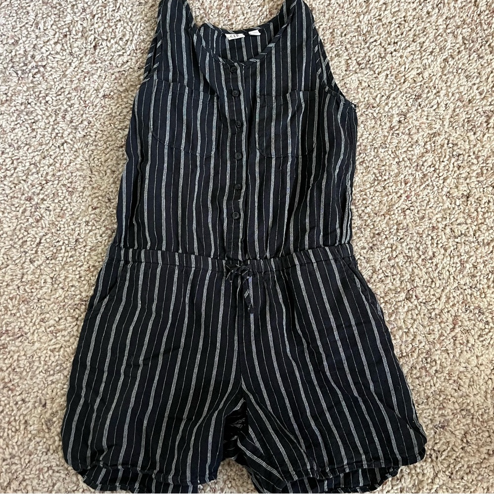 Black/white Gap Kids short/tank romper
